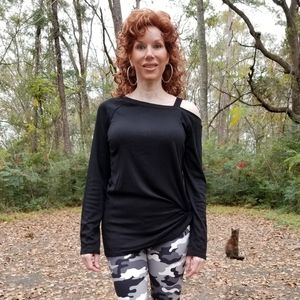 Black, side twist tuck, cold shoulder top